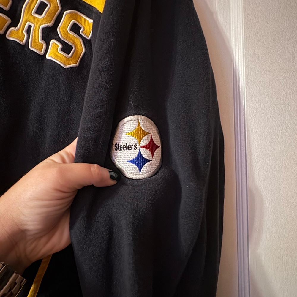 NFL Team Steelers Apparel Black and Yellow Hoodie - Picture 3 of 5